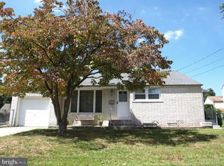 19 Amsterdam Rd, Hamilton, NJ 08620