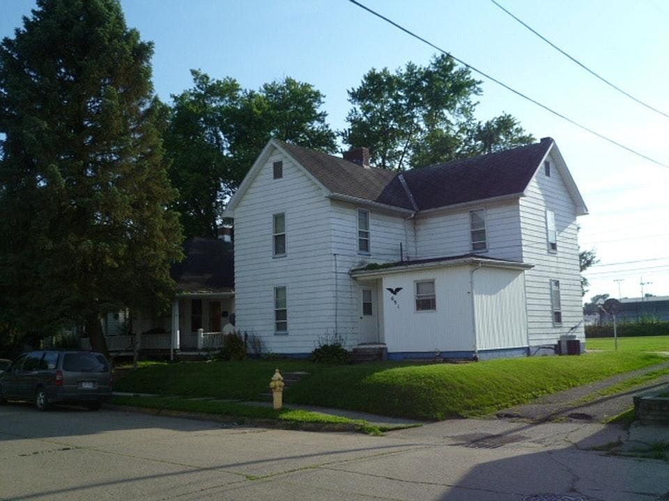 1st image of 691 John St