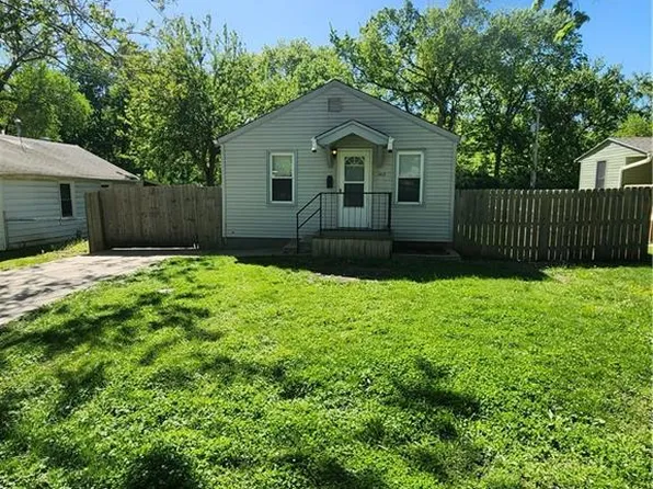 1412 S Logan Ave, Independence, MO 64055