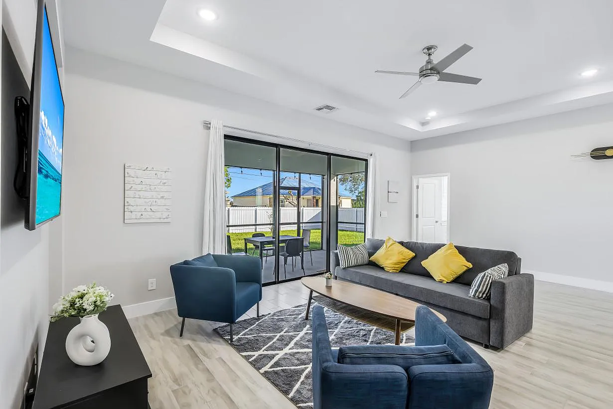3 bed, 1800 sqft, $2,300 — Photo 2