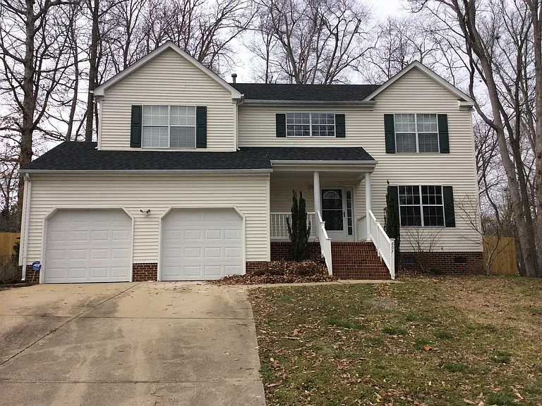 807 Lantern Pl — Photo 1