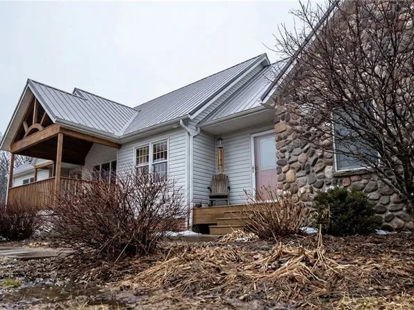 2353 E Sterling Rd, Creston, OH 44217