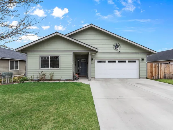 593 Freedom Ln, Metolius, OR 97741