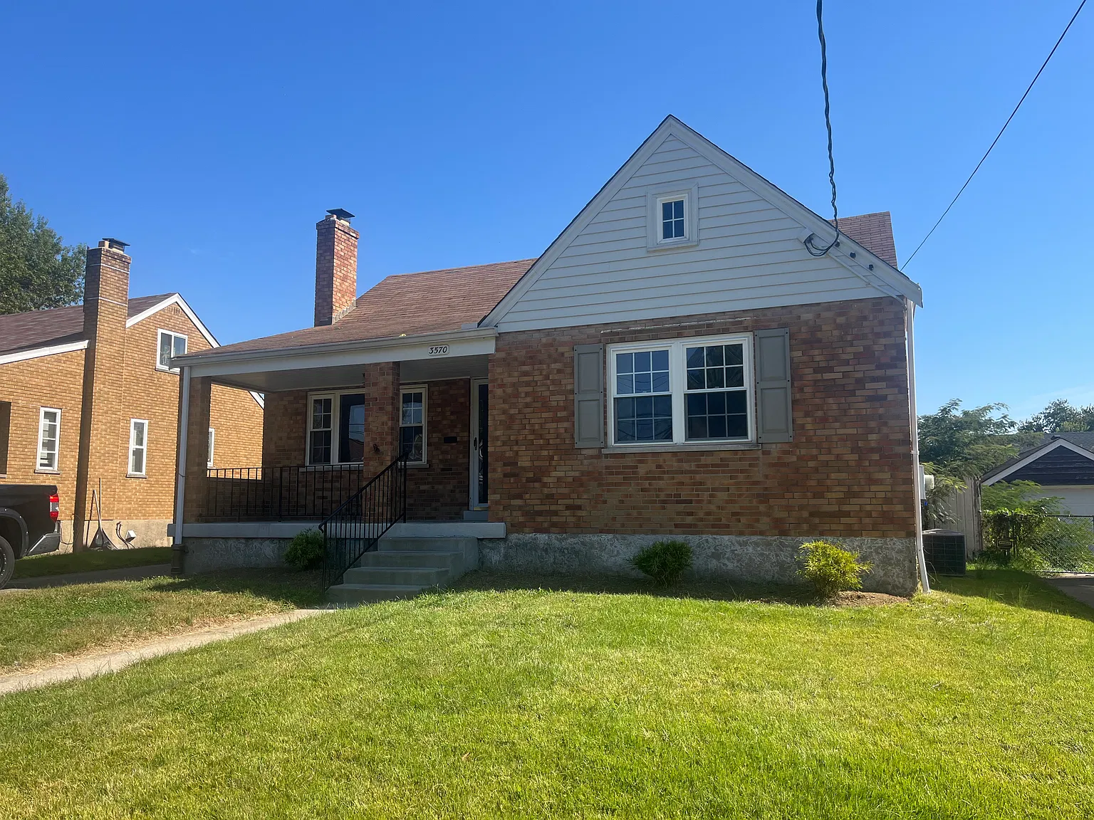 4 bed, 1326 sqft, $1,800 — Photo 1