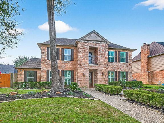 3rd image of 15843 Foxgate Rd