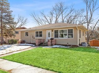 3012 Tower Rd, Clinton, IA 52732