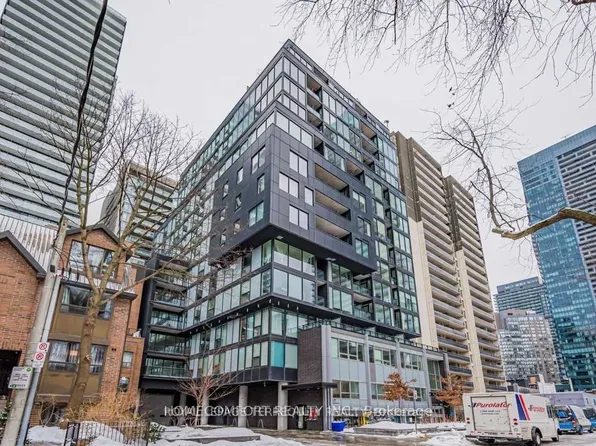 17 Dundonald St, Toronto, ON