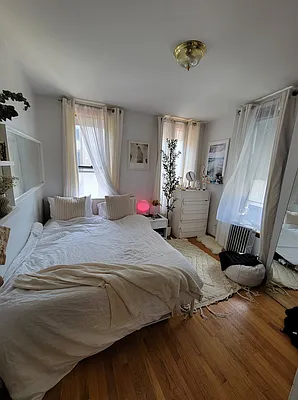 Rented by Oxford Property Group | media 3