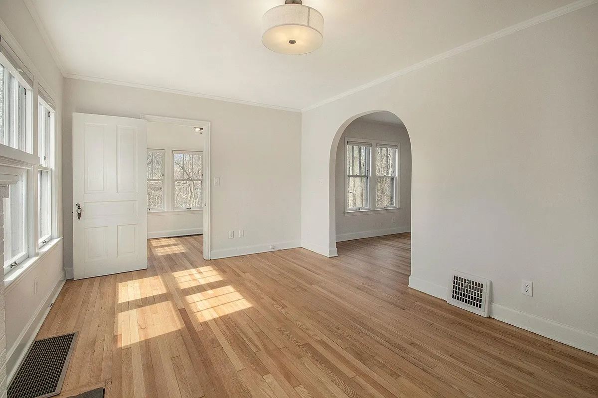 Building Photo - 312 Pine Ridge St
