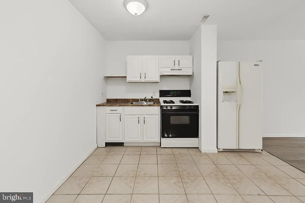 1 bed, 1.0 bath, 1200 sqft, $1,400 — Photo 2