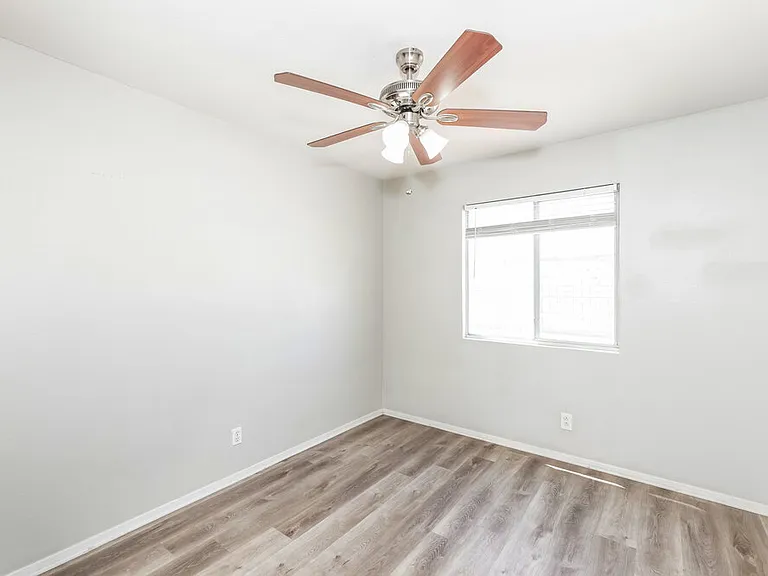 681 Indian Row Ct — Photo 12