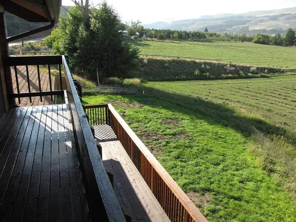 4 bed, 2450 sqft, $2,200 — Photo 2