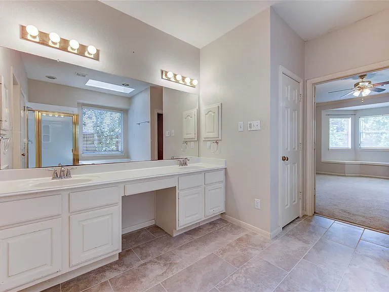 1107 Magnolia Woods Ct — Photo 24