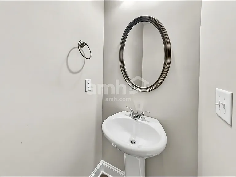 2462 Folsom St — Photo 8