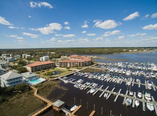 133 Spencer Farlow Dr, Carolina Beach, NC 28428