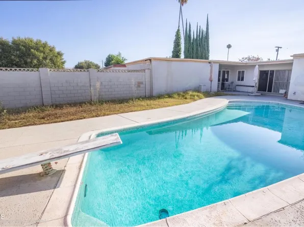 7511 Shoup Ave, West Hills, CA 91307