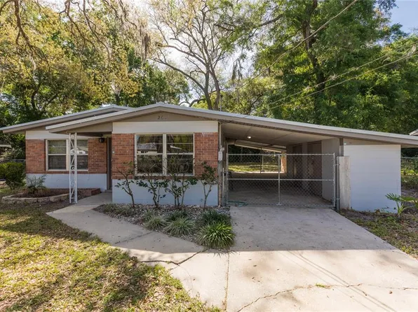 2605 Silver Lake Dr, Palatka, FL 32177