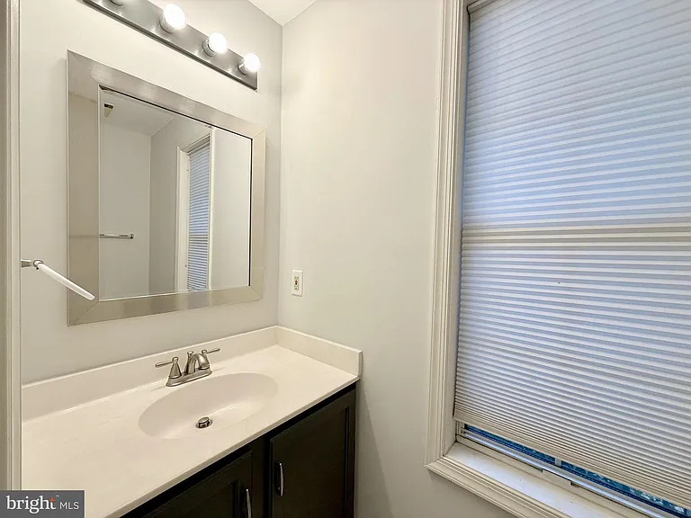 70 Dorothy Ln — Photo 18