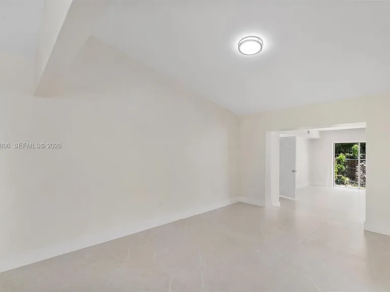 1612 SW 23rd St #1612 — Photo 12
