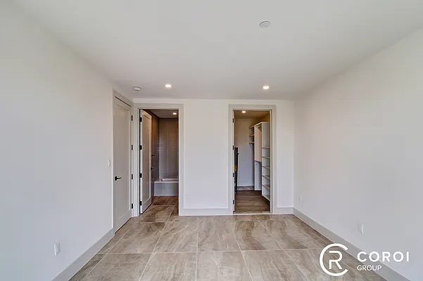 Rented by Coroi Corp | media 35