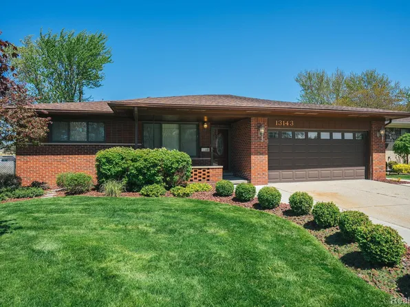 13143 Irvington Dr, Warren, MI 48088