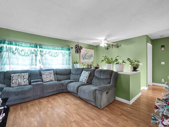 2nd image of 625 Westwind Dr