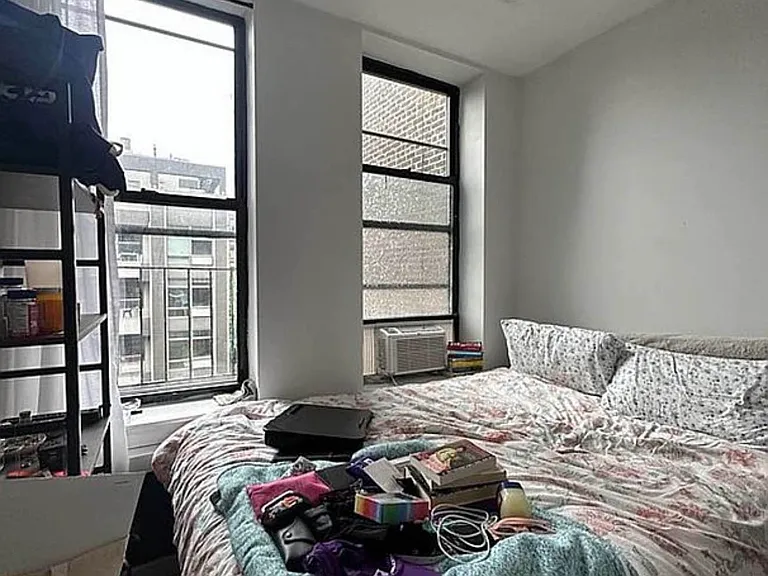 217 E 4th St #2B — Photo 5