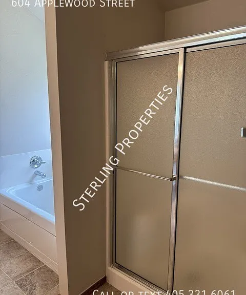 604 Applewood St — Photo 31