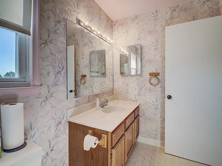 13907 Concord Ave — Photo 60