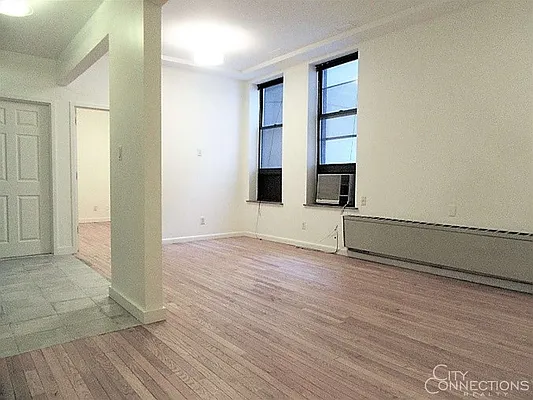 Rented by City Connections Realty | media 8