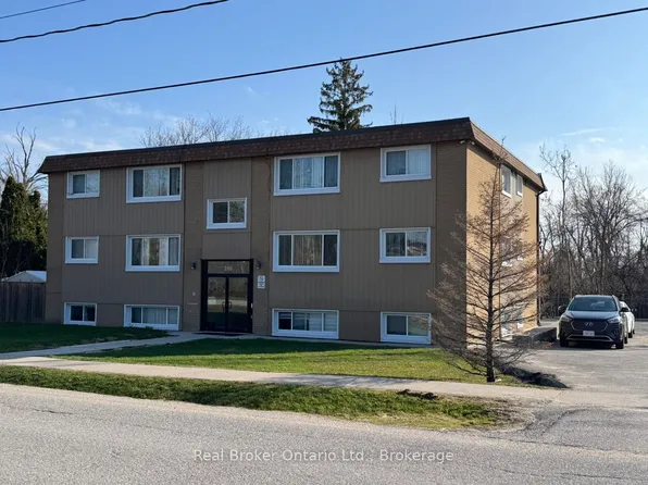 316 Peter St N #10, Orillia, ON L3V 5A2