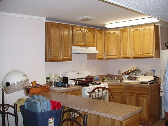 4th image of 3228 Pearsall Ave