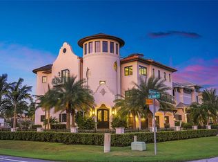 10080 Gulf Shore Dr, Naples, FL 34108