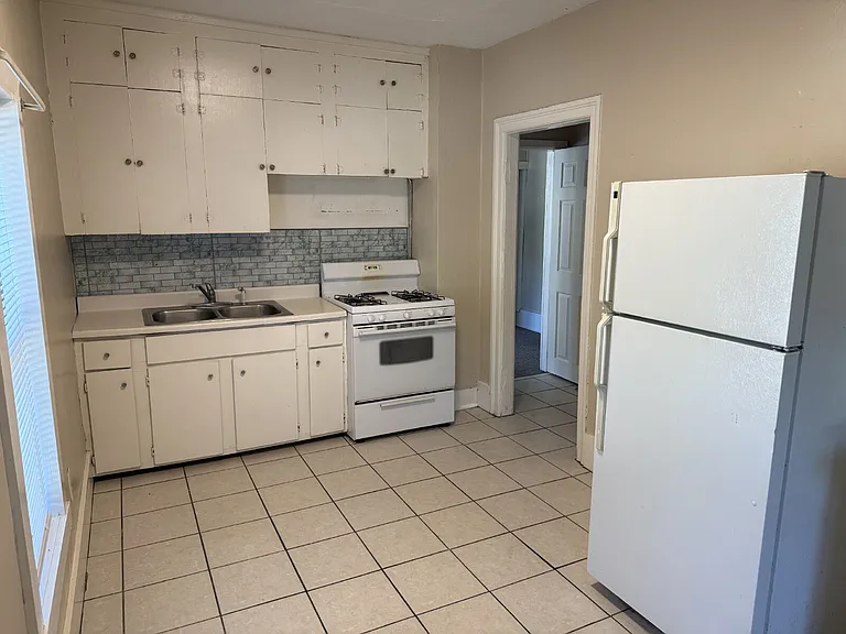 538 Spencer St NE #1 — Photo 8