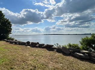 Delaware Dr, Penns Grove, NJ 08069