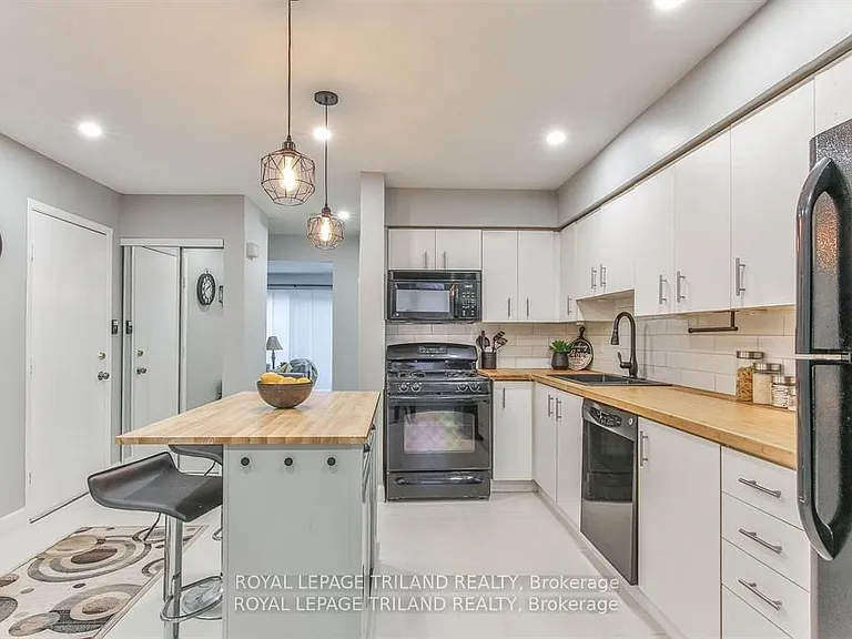 120 Centre St #91 — Photo 7