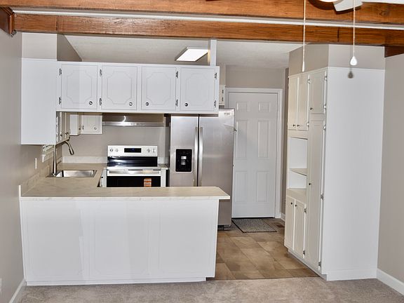 2nd image of 1324 Clearpoint Dr