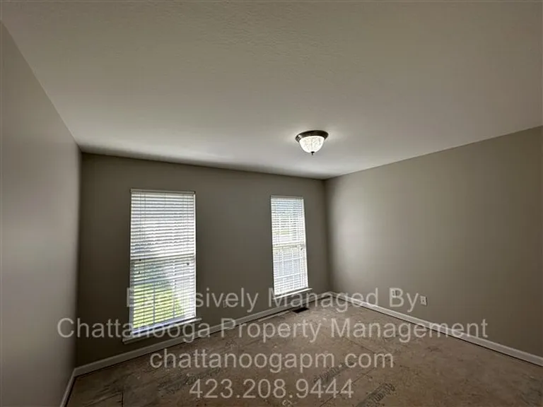 87 Manor Dr — Photo 9