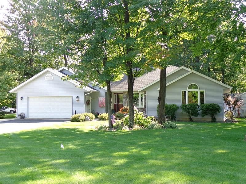 1st image of 2111 E Breezewood Ct
