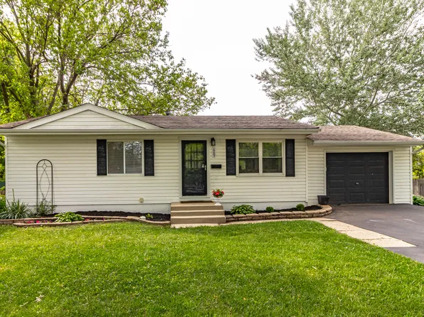 689 Laurel Ave, Wauconda, IL 60084