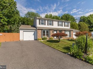 29 Lucky Ln, Quakertown, PA 18951
