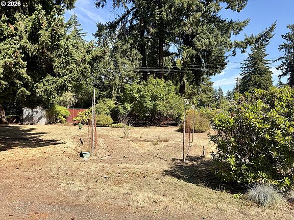5th image of 12825 SE Lincoln St