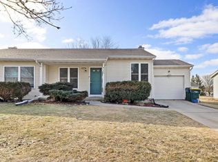 204 W Clover Ln #B, Cottage Grove, WI 53527