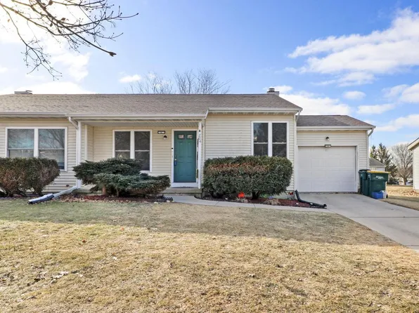 204 West Clover Lane #B, Cottage Grove, WI 53527