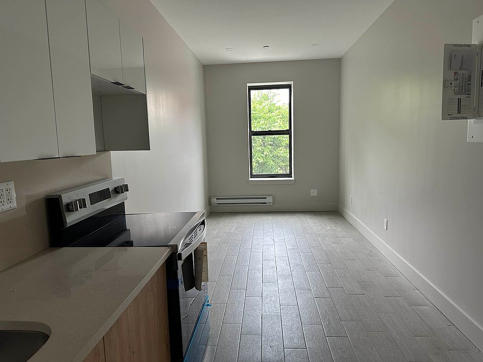 2nd image of 2425 Prospect Ave #2B