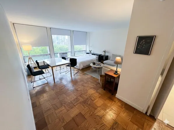 333 East 30th Street image 13 of 39