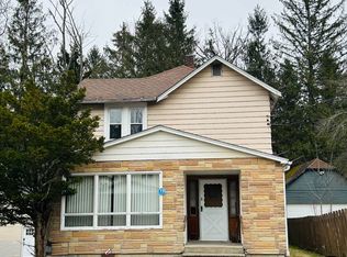 9 Lew St, Woodridge, NY 12789