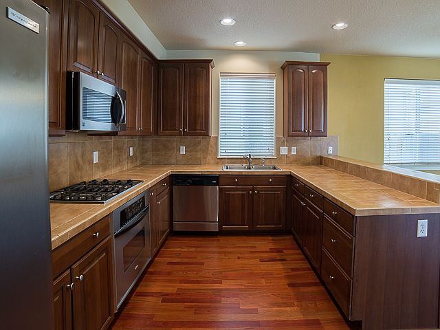 1st image of 226 NE Greenridge Ter