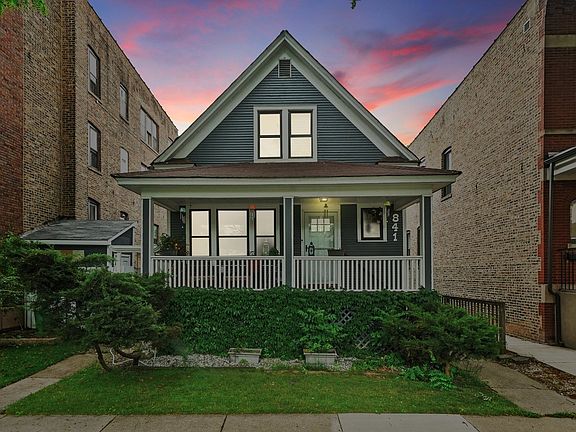 2nd image of 841 S Lyman Ave
