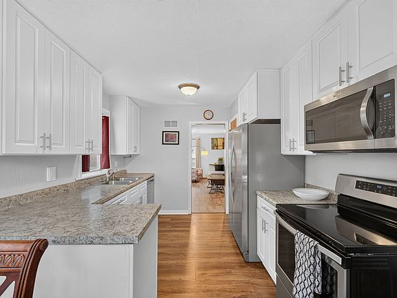 5th image of 3927 36th St